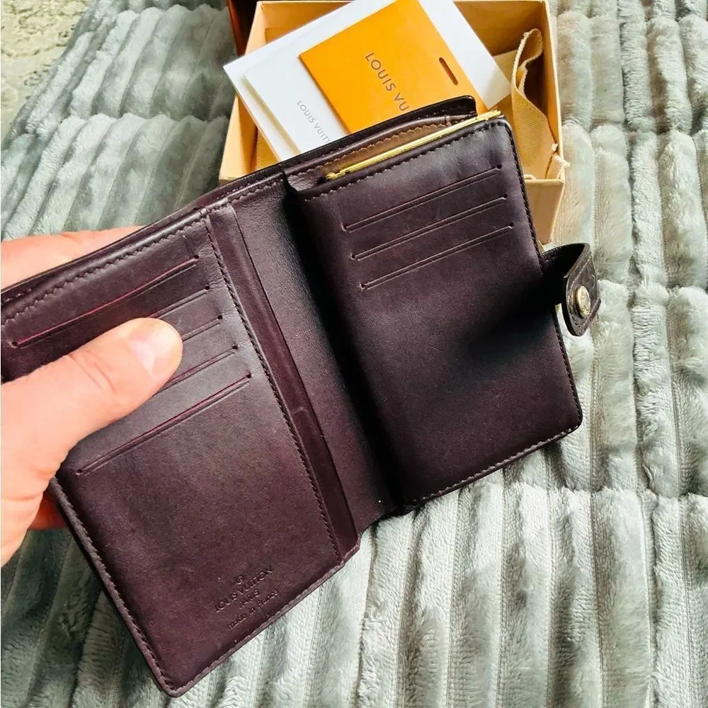 Authentic Louis Vuitton kiss lock Wallet